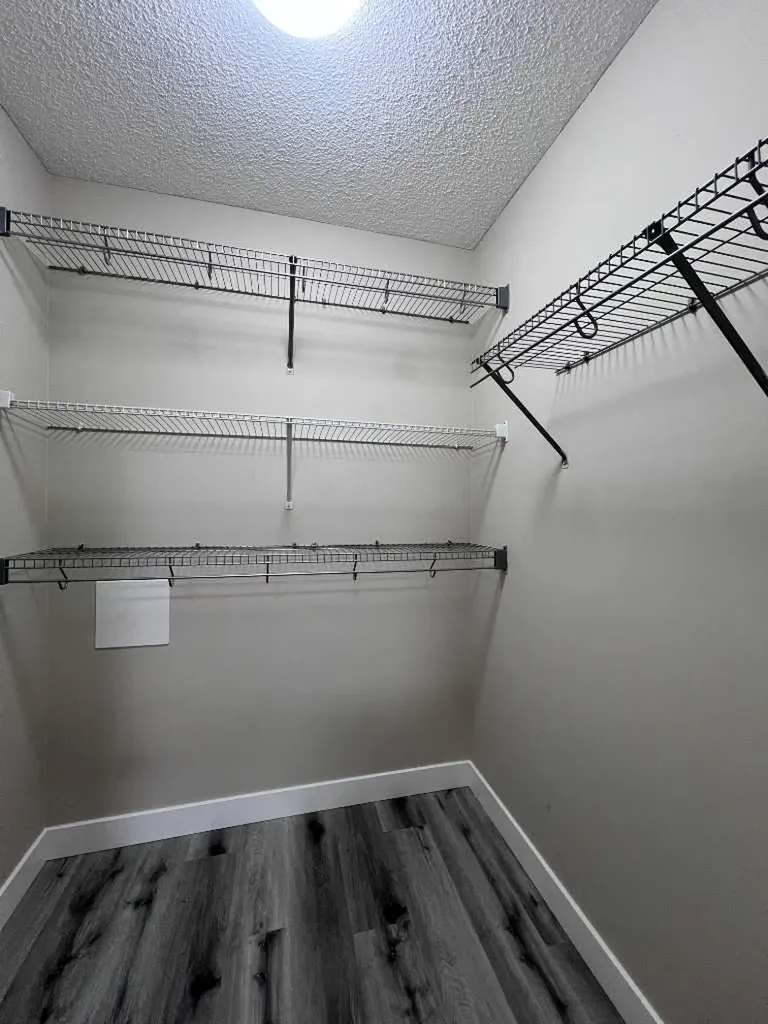 2727 28 Avenue SE Calgary AB T2B 0L4