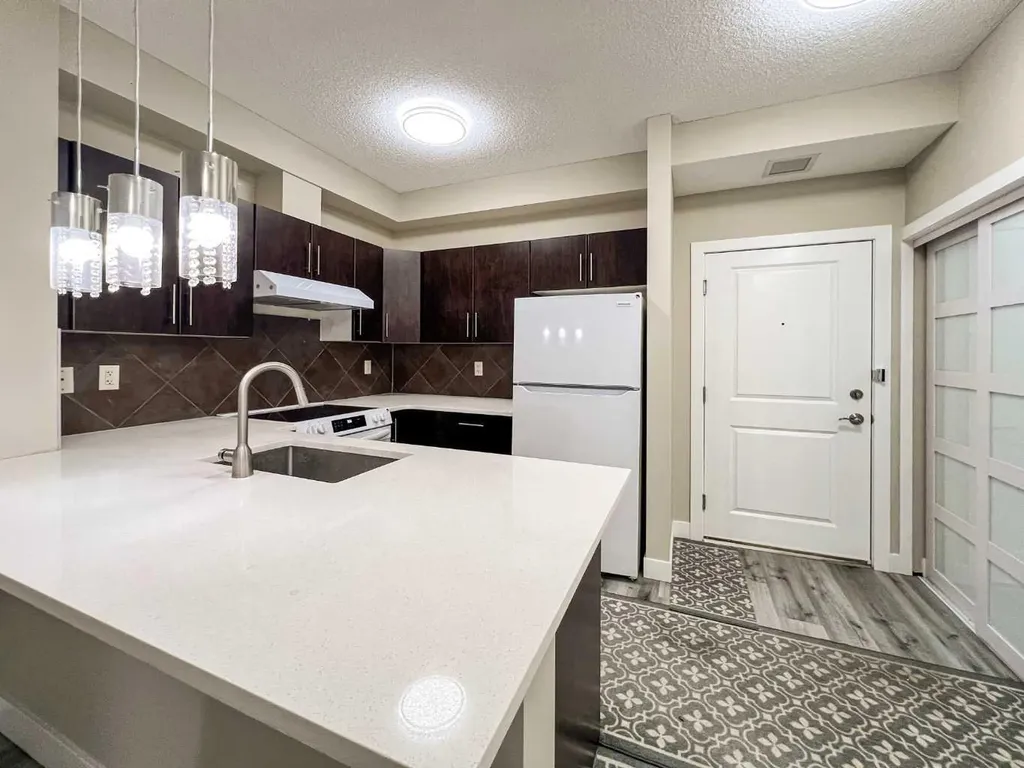 2727 28 Avenue SE Calgary AB T2B 0L4