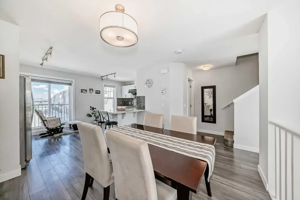 551 Evanston Link NW Calgary AB T3P 0B1