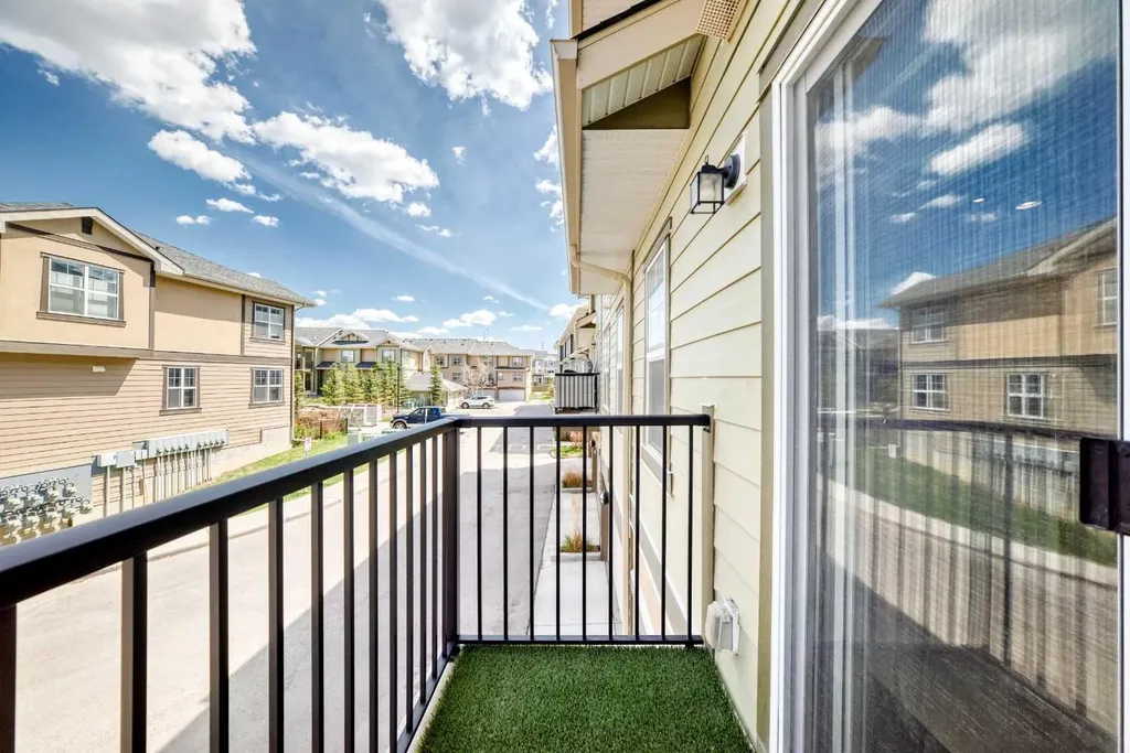 551 Evanston Link NW Calgary AB T3P 0B1