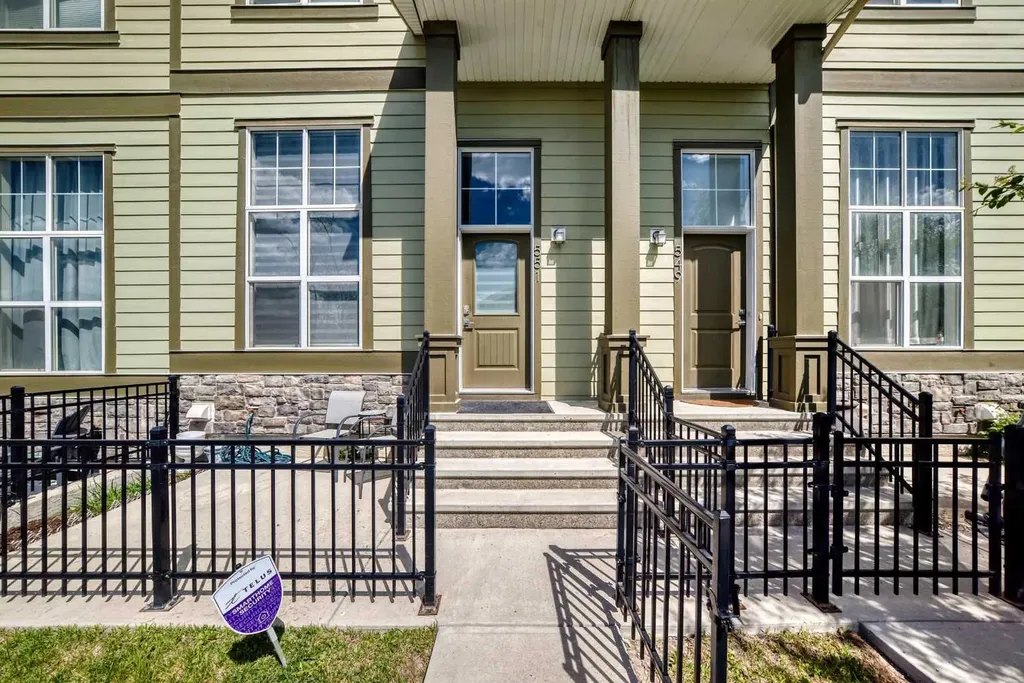 551 Evanston Link NW Calgary AB T3P 0B1