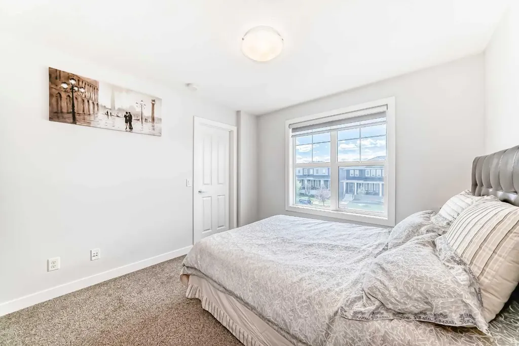 551 Evanston Link NW Calgary AB T3P 0B1