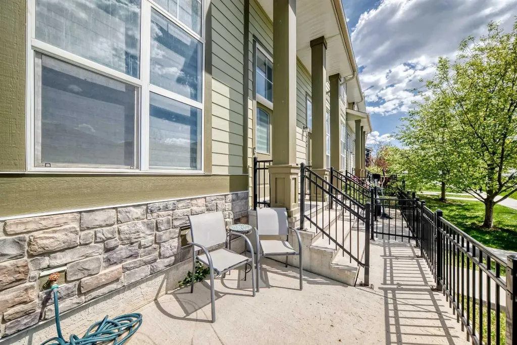 551 Evanston Link NW Calgary AB T3P 0B1