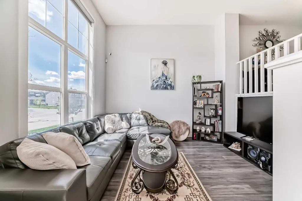 551 Evanston Link NW Calgary AB T3P 0B1