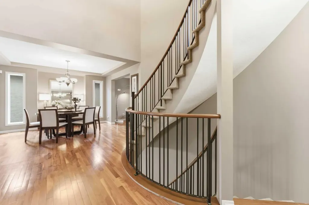 39 Evercreek Bluffs Road SW Calgary AB T2Y 4P3