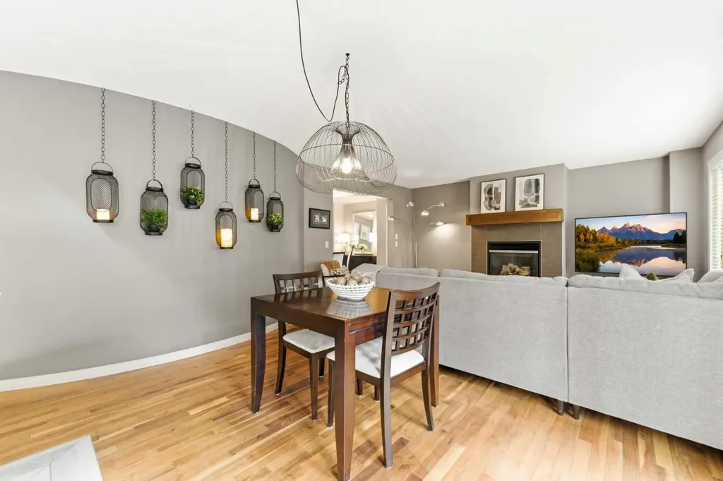 39 Evercreek Bluffs Road SW Calgary AB T2Y 4P3
