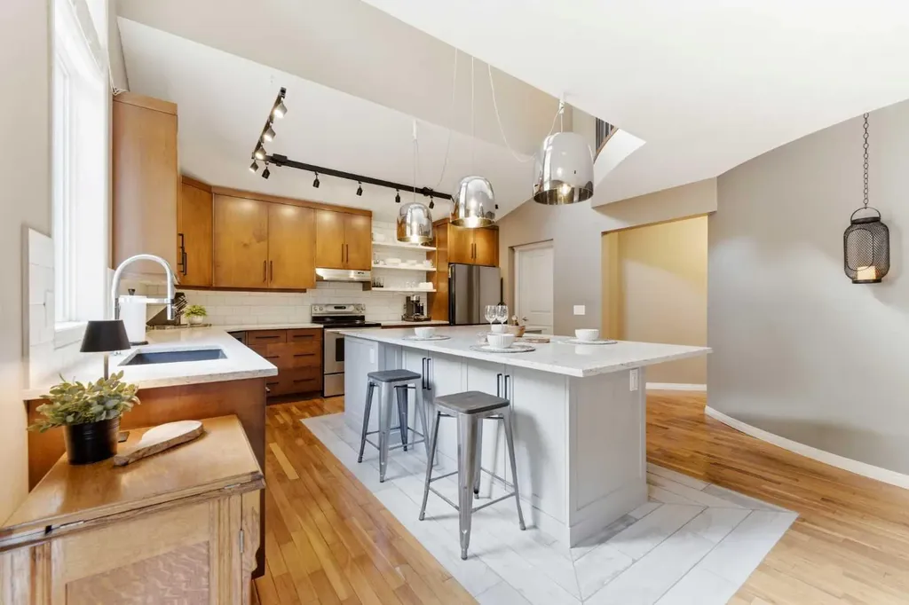 39 Evercreek Bluffs Road SW Calgary AB T2Y 4P3