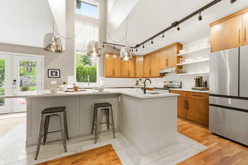 39 Evercreek Bluffs Road SW Calgary AB T2Y 4P3