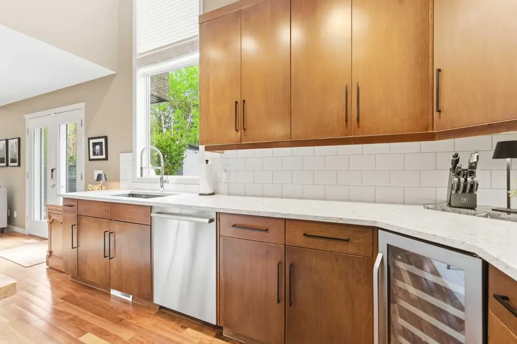 39 Evercreek Bluffs Road SW Calgary AB T2Y 4P3