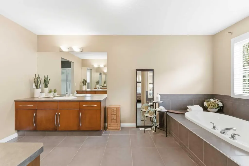 39 Evercreek Bluffs Road SW Calgary AB T2Y 4P3