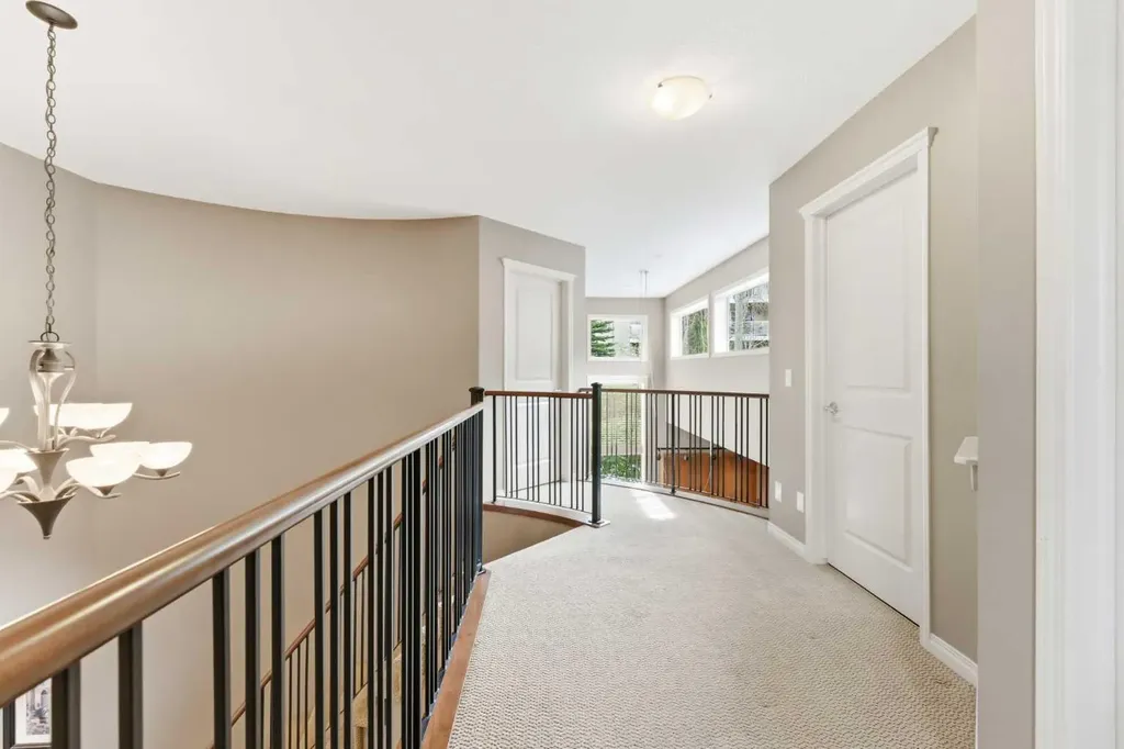 39 Evercreek Bluffs Road SW Calgary AB T2Y 4P3