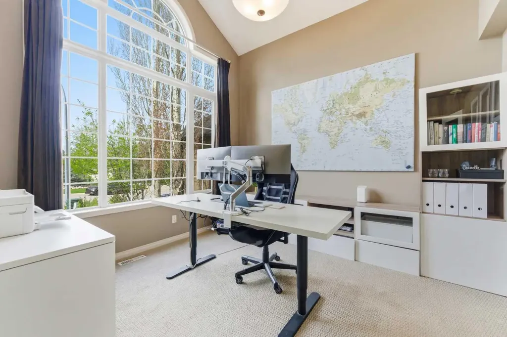 39 Evercreek Bluffs Road SW Calgary AB T2Y 4P3
