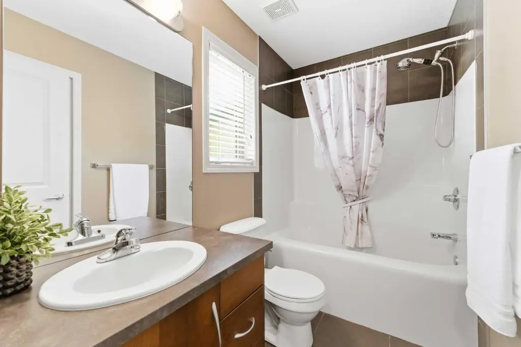 39 Evercreek Bluffs Road SW Calgary AB T2Y 4P3
