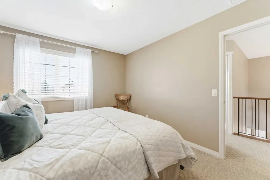 39 Evercreek Bluffs Road SW Calgary AB T2Y 4P3