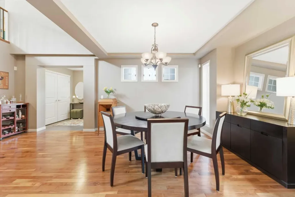 39 Evercreek Bluffs Road SW Calgary AB T2Y 4P3