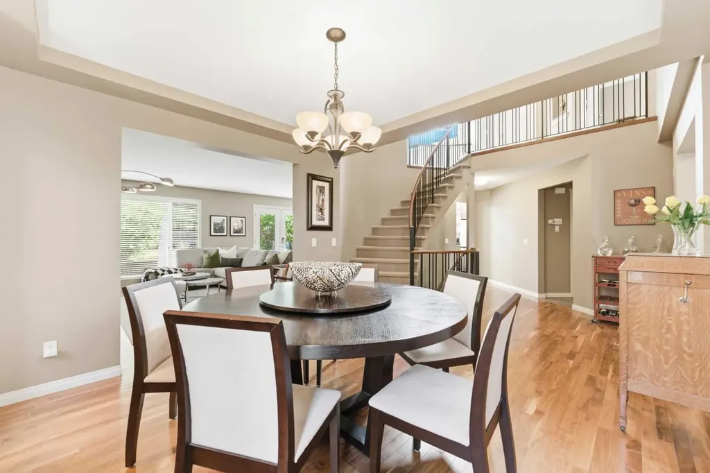 39 Evercreek Bluffs Road SW Calgary AB T2Y 4P3