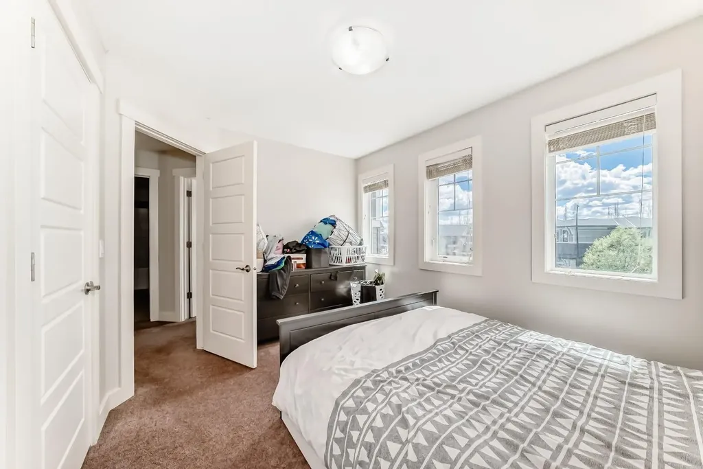 40 Cooperstown Place SW Airdrie AB T4B 3T5