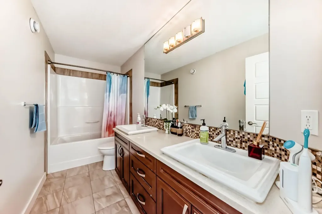 40 Cooperstown Place SW Airdrie AB T4B 3T5