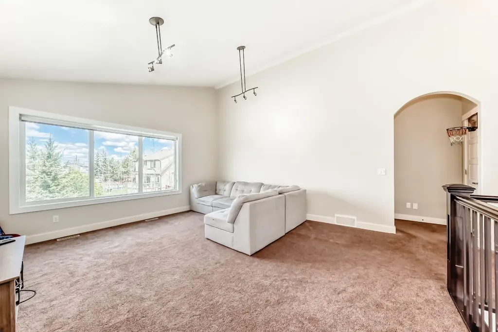 40 Cooperstown Place SW Airdrie AB T4B 3T5