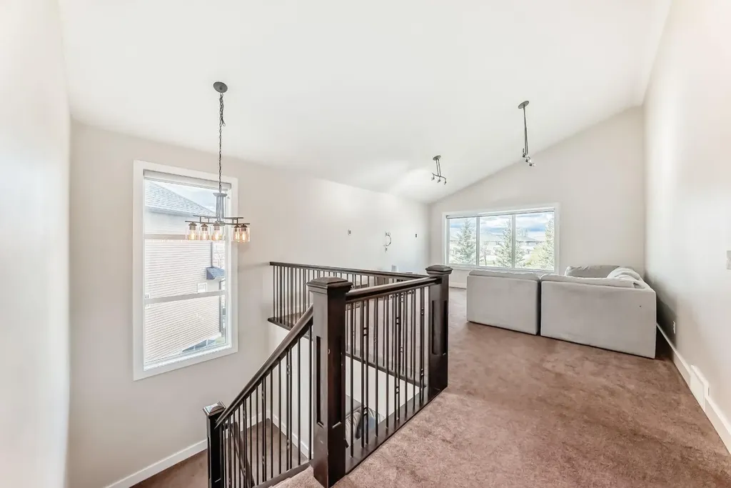 40 Cooperstown Place SW Airdrie AB T4B 3T5