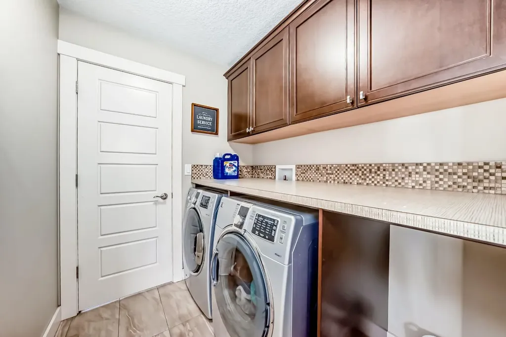 40 Cooperstown Place SW Airdrie AB T4B 3T5