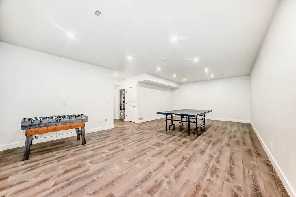 40 Cooperstown Place SW Airdrie AB T4B 3T5