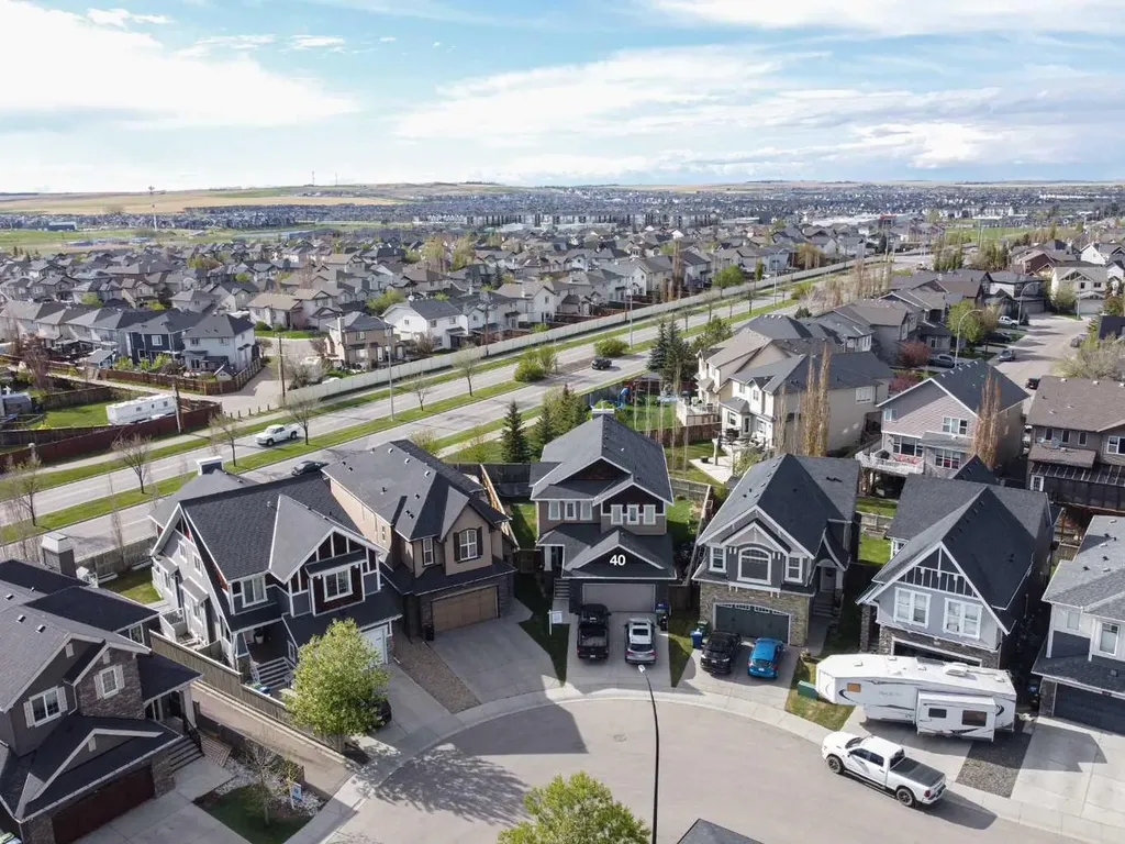 40 Cooperstown Place SW Airdrie AB T4B 3T5