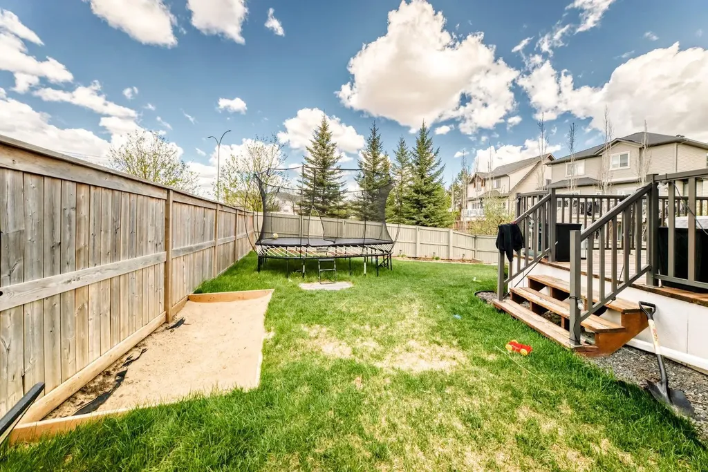 40 Cooperstown Place SW Airdrie AB T4B 3T5