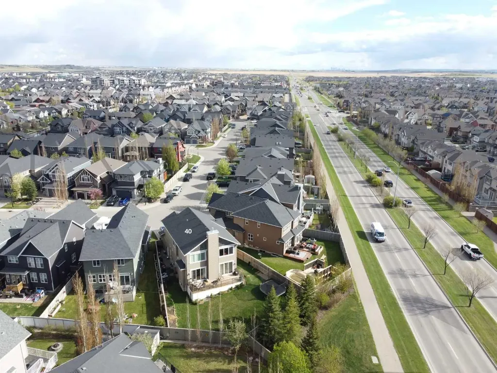 40 Cooperstown Place SW Airdrie AB T4B 3T5