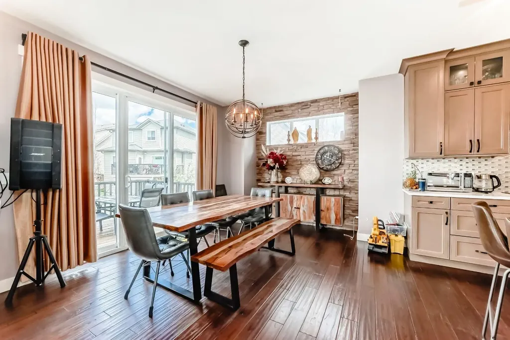40 Cooperstown Place SW Airdrie AB T4B 3T5