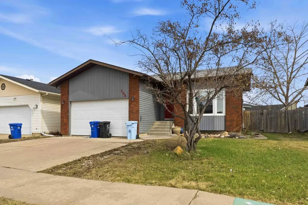 208 Blanchett Road Fort Mcmurray AB T9K 2H2