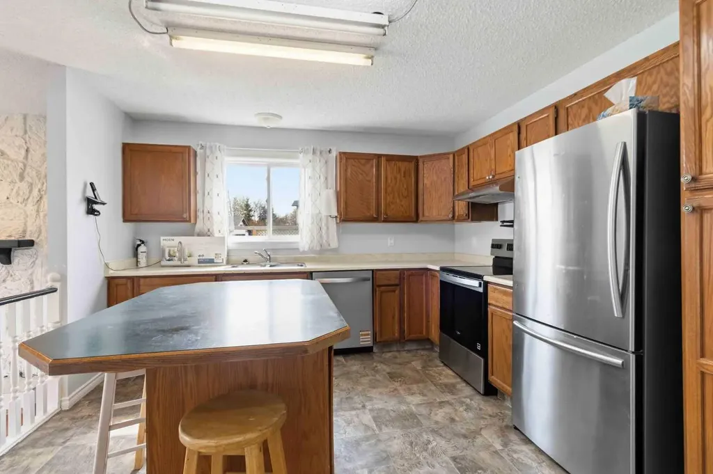208 Blanchett Road Fort Mcmurray AB T9K 2H2