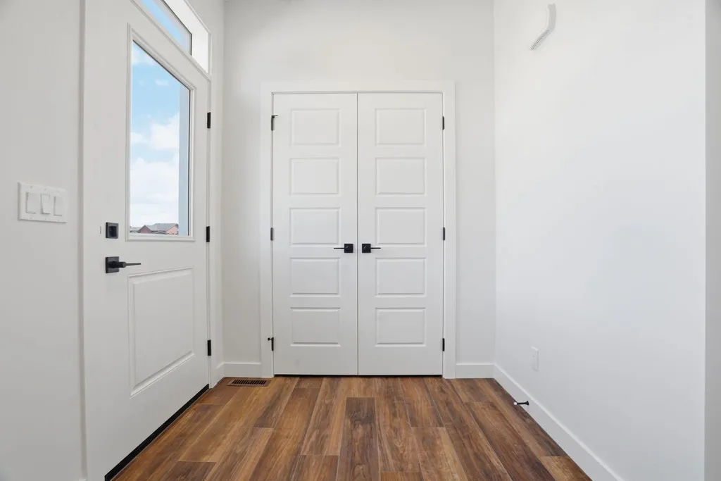 499 Lawthorn Way SE Airdrie AB T4A 3N9