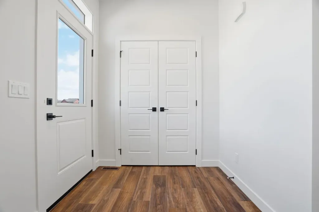499 Lawthorn Way SE Airdrie AB T4A 3N9
