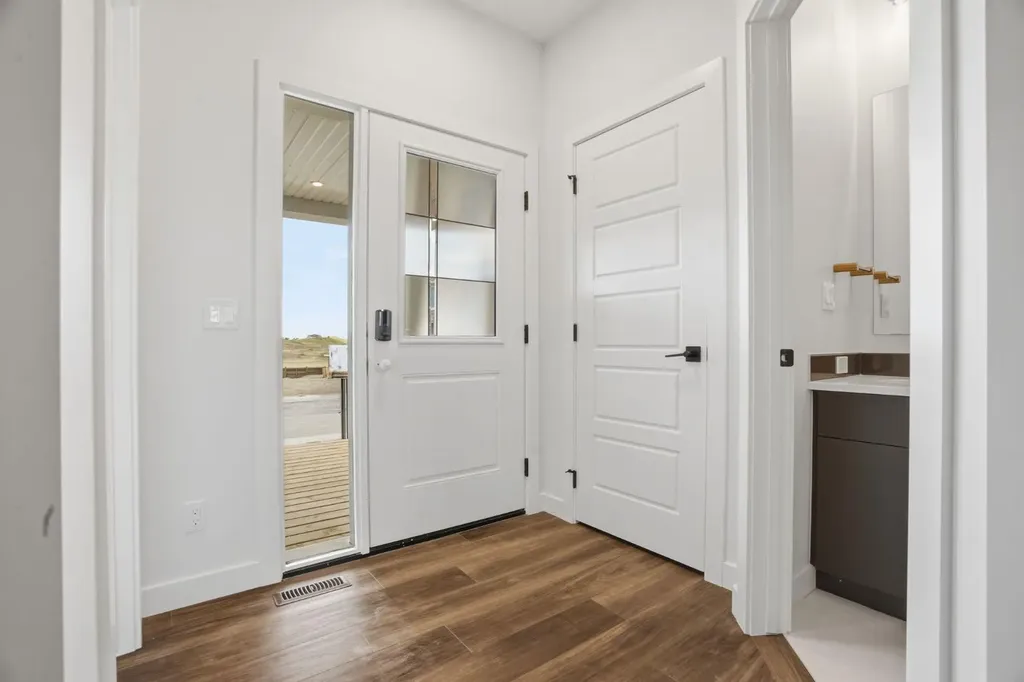499 Lawthorn Way SE Airdrie AB T4A 3N9