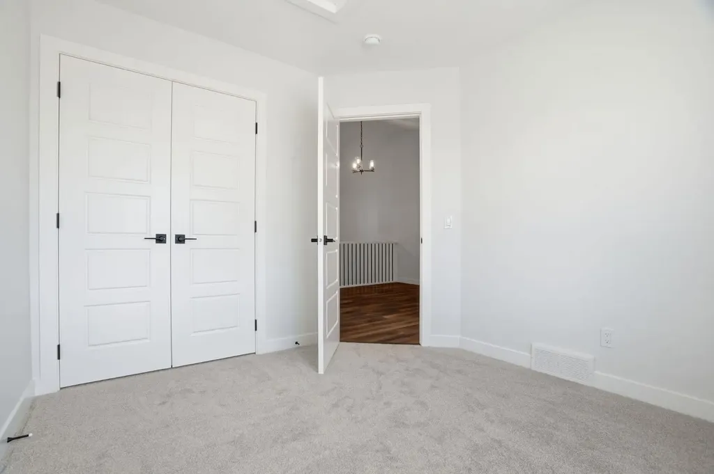499 Lawthorn Way SE Airdrie AB T4A 3N9