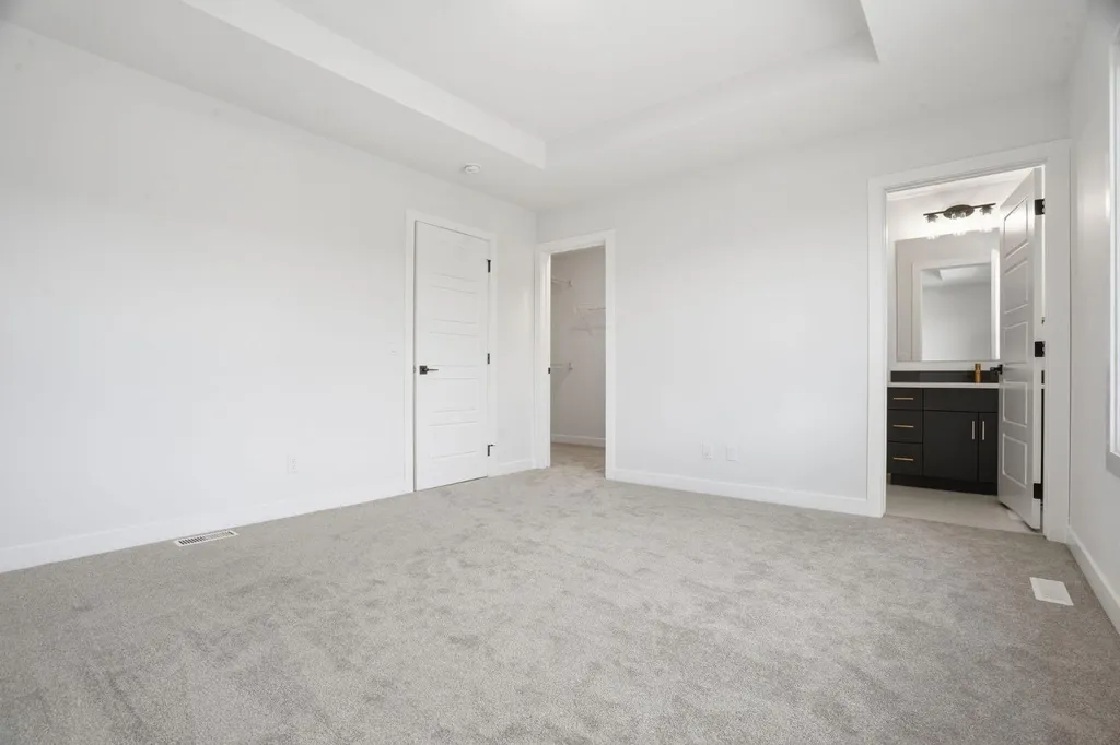 499 Lawthorn Way SE Airdrie AB T4A 3N9