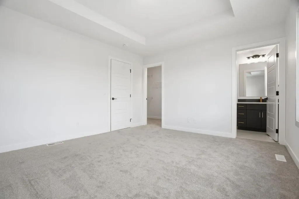 499 Lawthorn Way SE Airdrie AB T4A 3N9