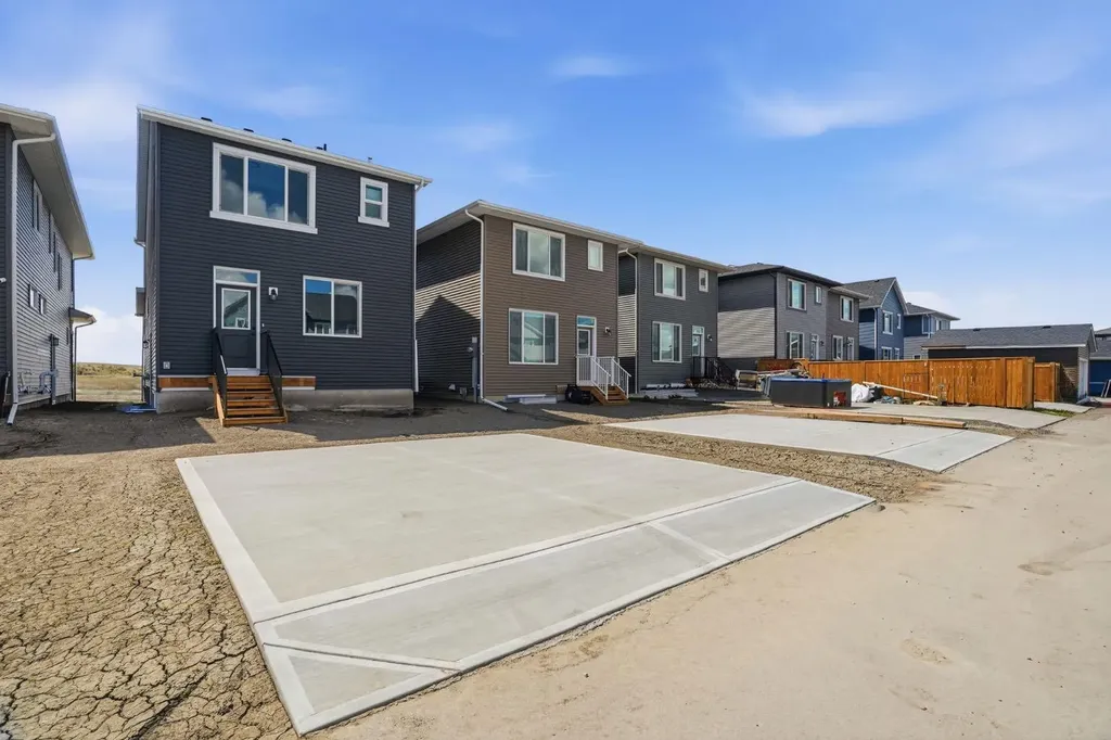499 Lawthorn Way SE Airdrie AB T4A 3N9