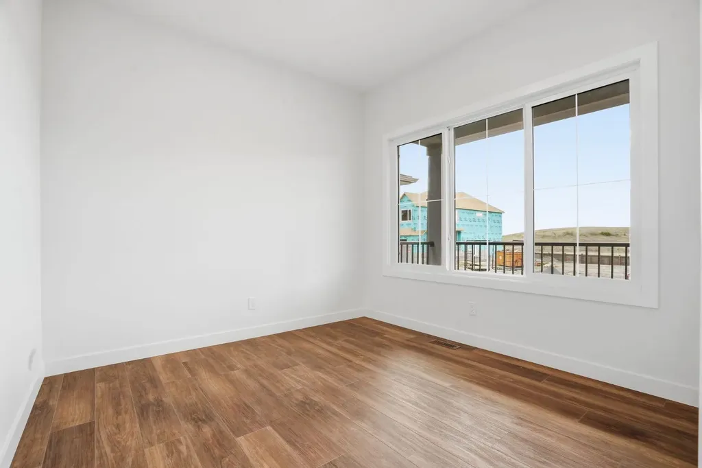 499 Lawthorn Way SE Airdrie AB T4A 3N9