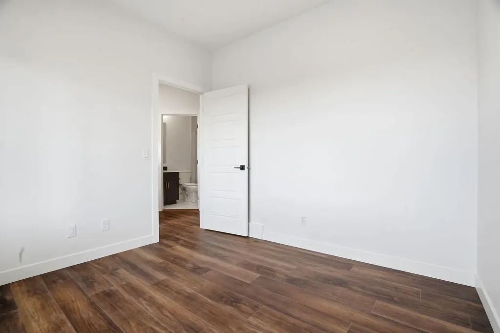 499 Lawthorn Way SE Airdrie AB T4A 3N9