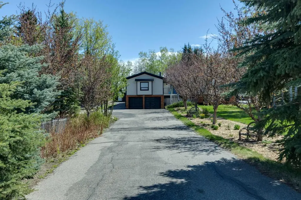 242026 White Post Lane W Rural Foothills County AB T1S3K3