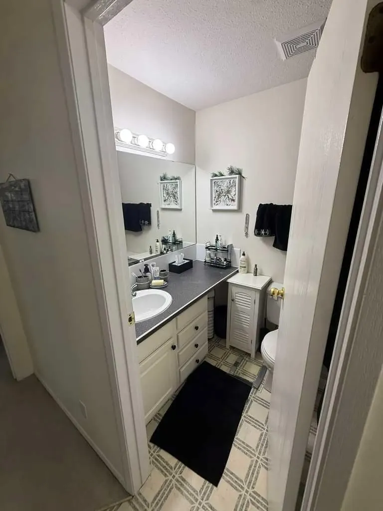 5519 Kerry Wood Drive Red Deer AB T4N 4X3