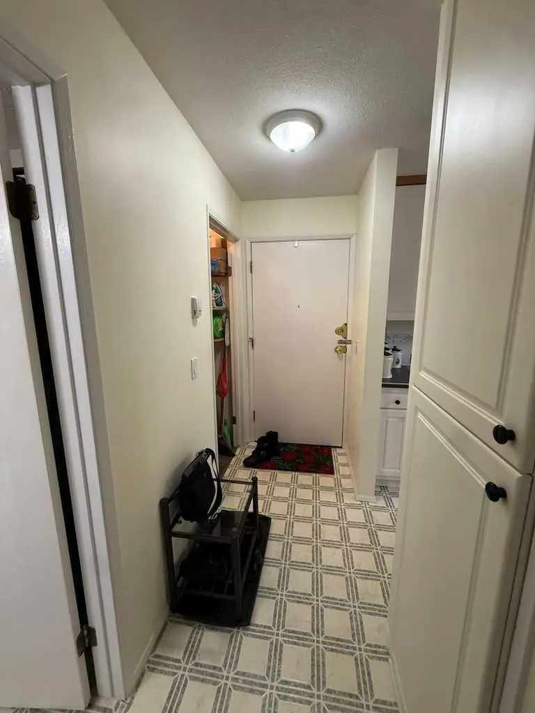 5519 Kerry Wood Drive Red Deer AB T4N 4X3