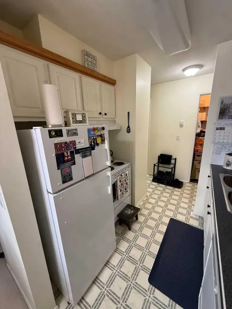 5519 Kerry Wood Drive Red Deer AB T4N 4X3