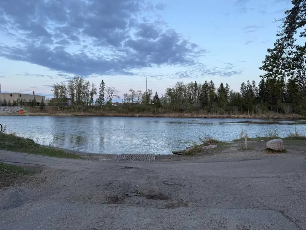 5519 Kerry Wood Drive Red Deer AB T4N 4X3