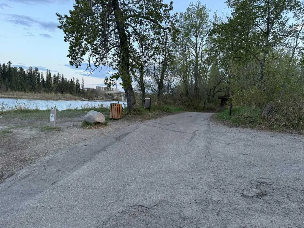 5519 Kerry Wood Drive Red Deer AB T4N 4X3