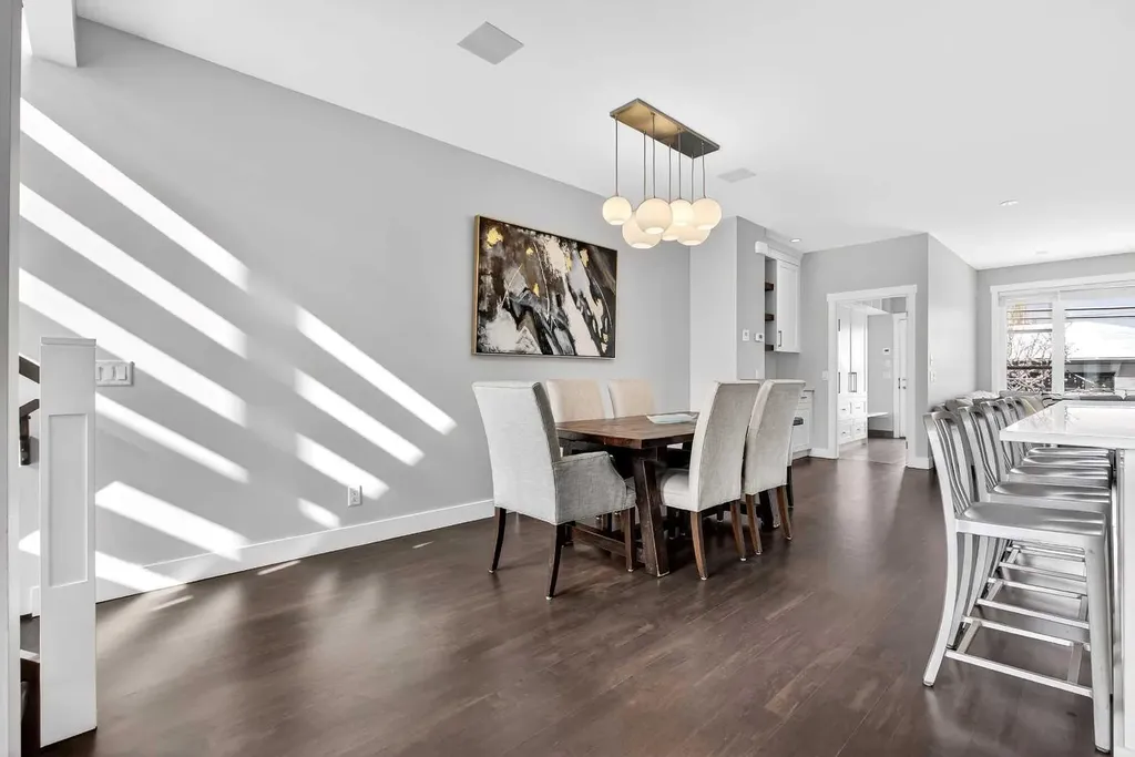 1410 21 Avenue NW Calgary AB T2M 1L6