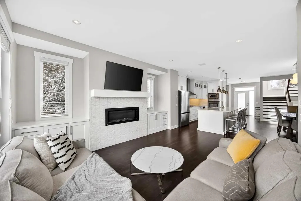 1410 21 Avenue NW Calgary AB T2M 1L6