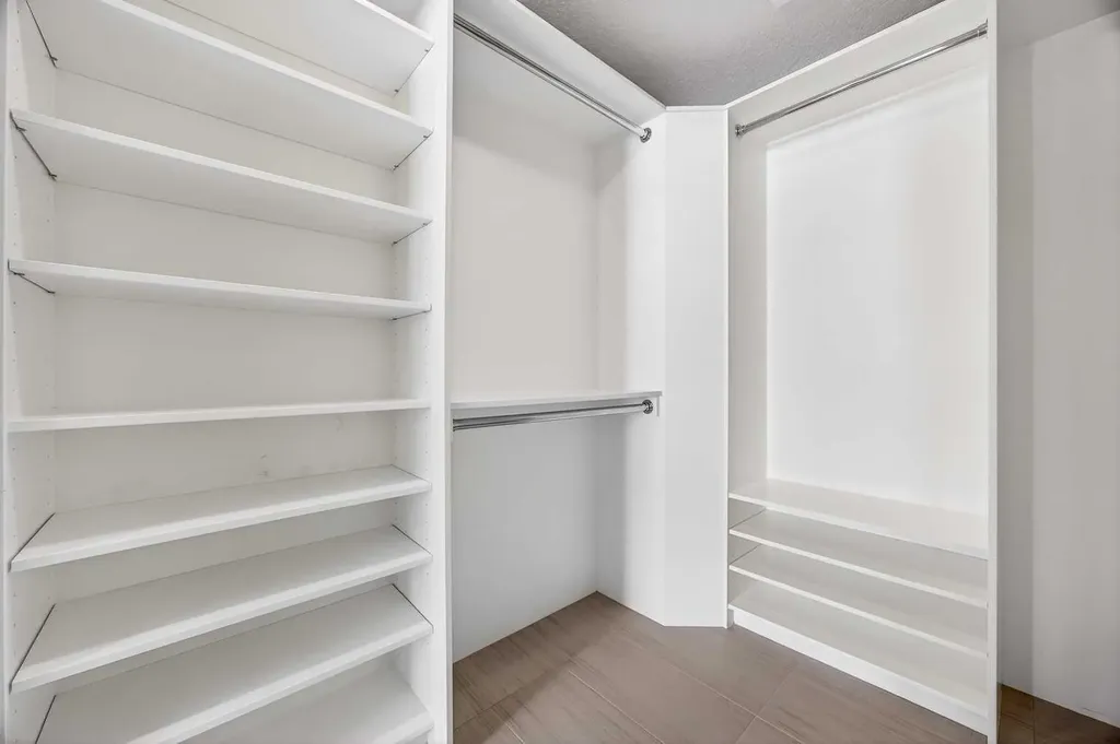 1410 21 Avenue NW Calgary AB T2M 1L6